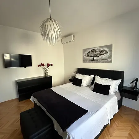 Stunning Josipa Apartment